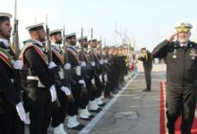 اعزام ناوگروه رزمی آموزشی نیروی دریایی ارتش به آبهای بینالمللی با حضور دریادار ایرانی