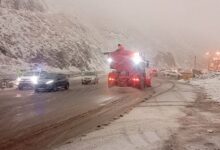 انجام 300 کیلومتر عملیات برفروبی در محورهای مواصلاتی چهارمحال و بختیاری