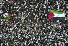 تظاهرات مقابل سفارت آمریکا در جاکارتا در حمایت از فلسطین