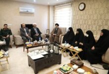 دیدار امام جمعه سمنان با خانواده شهید سید رضی موسوی