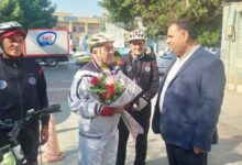 سفیر اهدای خون با دوچرخه به بندرعباس رسید+ عکس