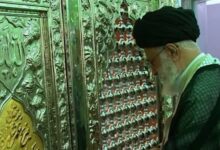 فیلم|  انتشار روایتی از حضور رهبر انقلاب در بارگاه مطهر امام‌زادگان مشهد اردهال برای اولین بار