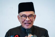 نخست‌وزیر مالزی: به آمریکایی‌ها گفتیم جنگ غزه باید تمام شود