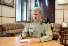 امیر حاتمی دریافت نشان فتح به امیر موسوی را تبریک گفت