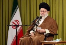 نگاه به واقعیات باید ذهن جوان دانشجو را به سمت گره‌گشایی مشکلات هدایت کند