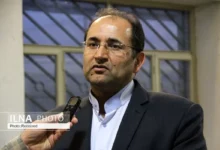 تیم اقتصادی دولت ضعیف است اما ضعیف‌تر از آن مدیریت اقتصادی دولت است