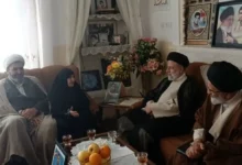 دیدار رئیسی با مادر شهیدان طوسی و مادربزرگ شهید مدافع حرم محمدرضا دهقان