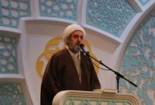 تلاوت قرآن در منزل فضای خانواده را ملکوتی و معنوی می‌کند