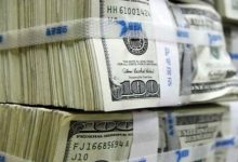 واردات خودرو با ارز کالاهای اساسی و دارو هم‌تراز شد