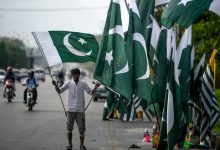اقتصاد پاکستان بیشتر از هند آسیب می‌بیند