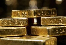 طلای جهانی با تقویت دلار عقبنشینی کرد
