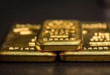 طلای جهانی با کاهش اندک دلار بالا رفت