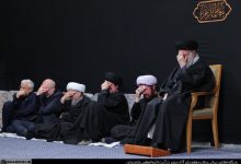 مراسم شام شهادت حضرت فاطمه زهرا(س) با حضور رهبر معظم انقلاب و هزاران نفر از عزاداران فاطمی