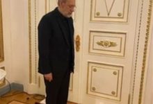 نماز متفاوت شهید لاریجانی در مسکو