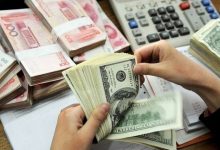 نگرانی از عدم امکان برداشت به‌موقع ارز؛ مردم دارایی‌های خود را در خانه نگه می‌دارند