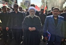 حضور آیت‌الله آملی لاریجانی در تشییع پیکر امام شهید