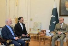 مومنی با شهباز شریف دیدار کرد
