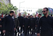 حضور عارف در آیین تشییع پیکر مطهر امام شهید انقلاب