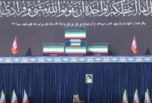 پیکر مطهر امام شهید به صحن مصلی آمد