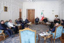 در همراهسازی نهادها با مردم از نگاه سیاسی و حزبی پرهیز شود