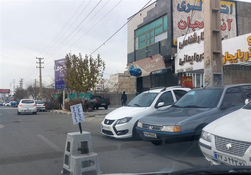 اشغال پیاده‌روها توسط نمایشگاه‌داران؛ وقتی قانون پشت ویترین می‌ماند!