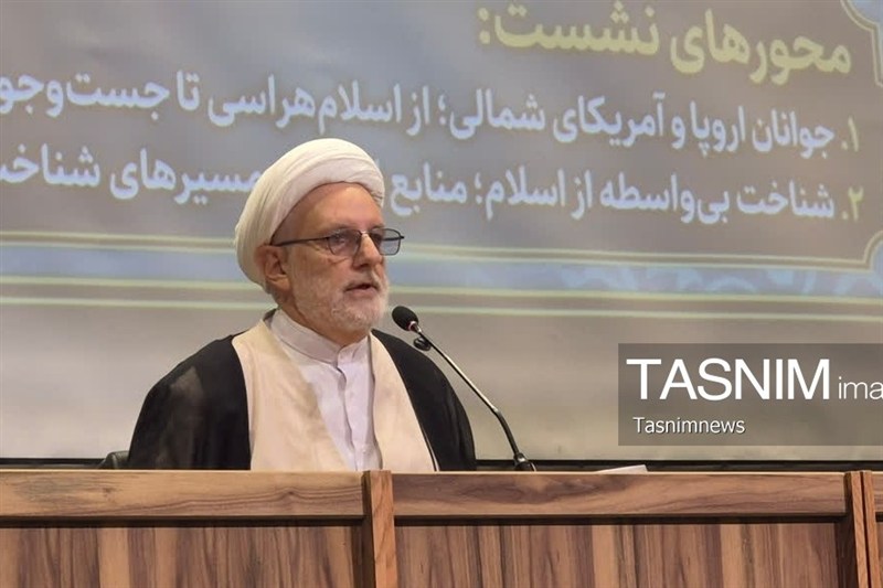 پیام امام شهید به جوانان جهان دعوت به بیداری و مقابله با سلطه است