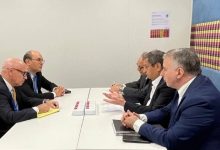 دیدار همتی با همتای الجزایری در حاشیه اجلاس صندوق بینالمللی پول؛ تاکید بر توسعه همکاریهای اقتصادی
