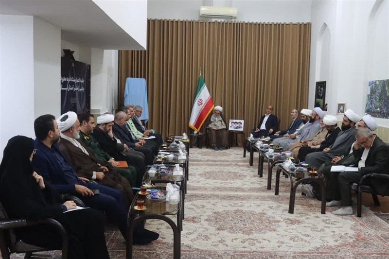 نقد مشکلات نباید به تضعیف نظام اسلامی منجر شود