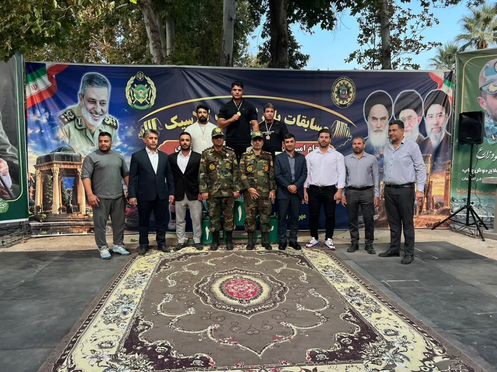رقابت 183 ورزشکار در مسابقات پاورلیفتینگ نیروی زمینی ارتش در شیراز