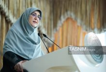 مهاجرانی: دولت با تمام توان برای کاهش فشارهای اقتصادی تلاش میکند