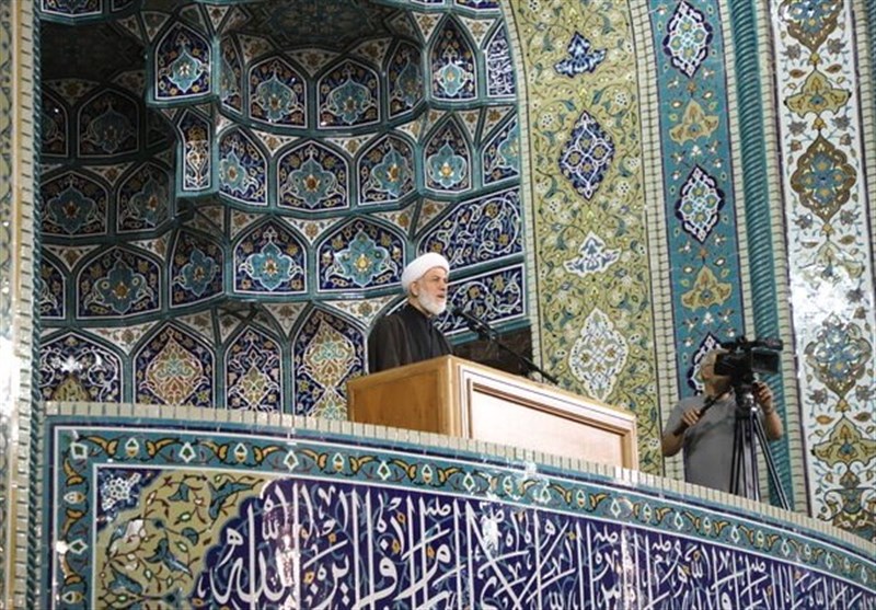 انتقاد شدید امام جمعه موقت تبریز از محدودیت حجاب در آذربایجان