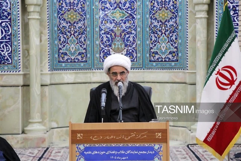 آیتالله فاضل لنکرانی: تجمعات شبانه باید تا شکست کامل دشمن ادامه یابد / اخبار قم - اخبار استانها