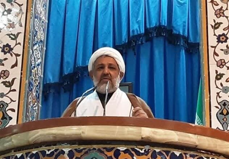 تیم اقتصادی دولت در صورت ناتوانی باید تغییر کند